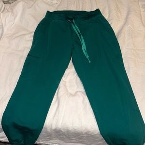 FIGS Hunter Green Zamora High Waisted Jogger Scrub Pant (Petite)